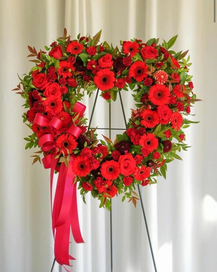 Heart-Shaped Funeral Wreath with Roses – Tribute of Love