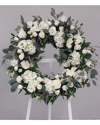 Heart-Shaped Funeral Wreath with Roses – Tribute of Love