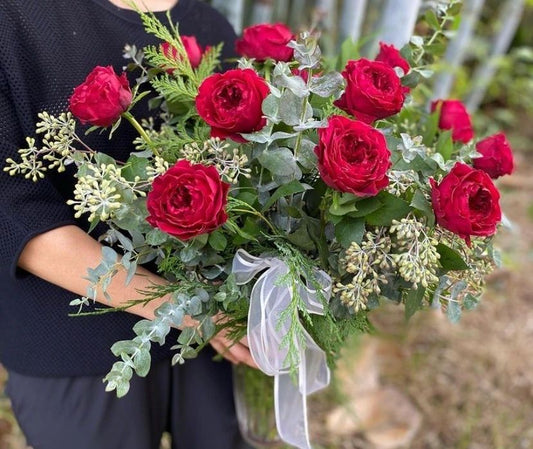 Dozen Garden Roses in Luxury Mikasa Vase – Classic Romantic Flower Arrangement