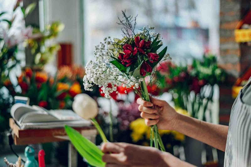 Beyond the Bouquet: Simple, Unique, and Green Floral Arrangement Ideas for Every Occasion
